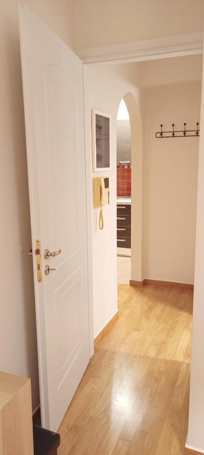 Апартаменти Filoxenia House Marousi -Private Parking- Афіни Екстер'єр фото